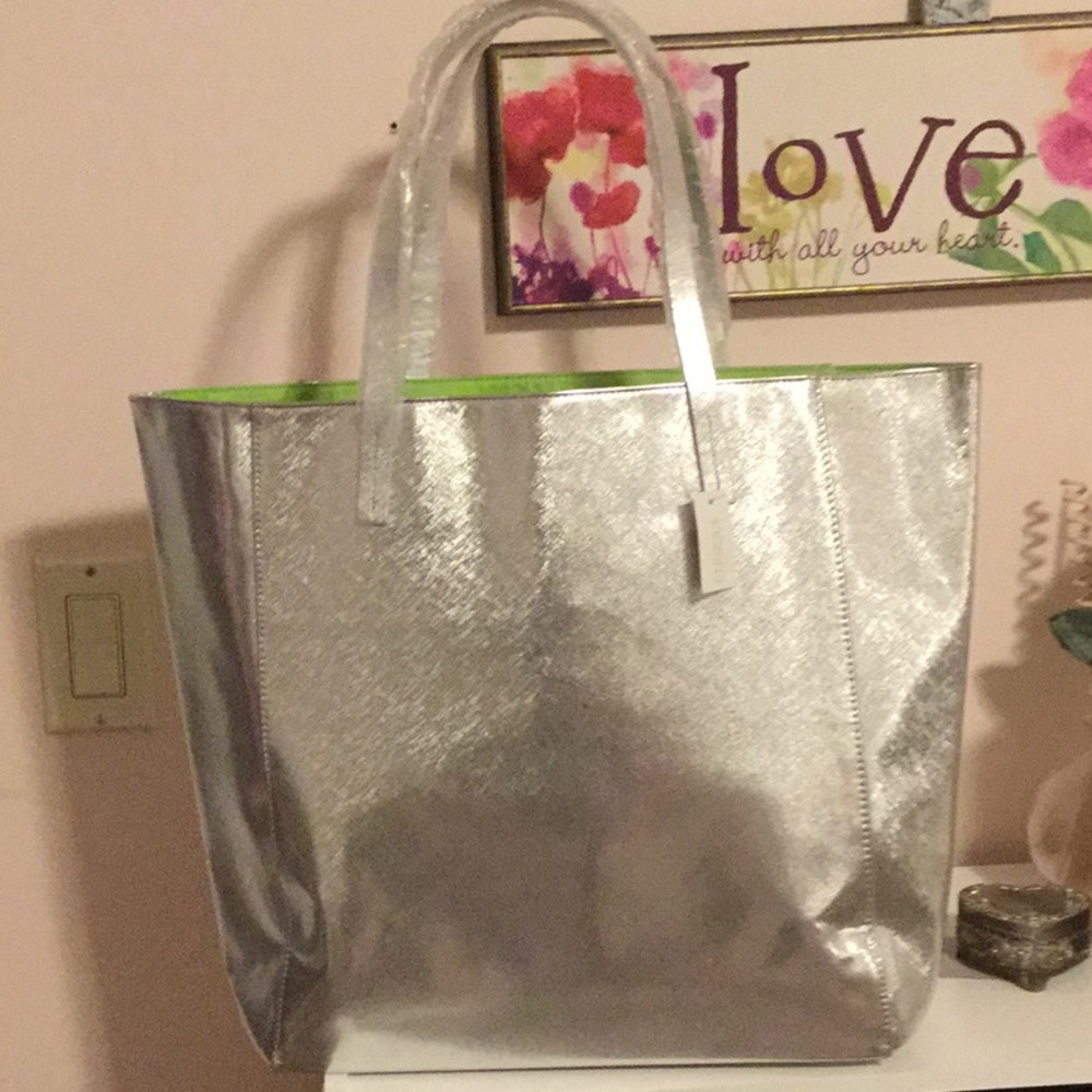 NWT Clinique tote offers welcome!